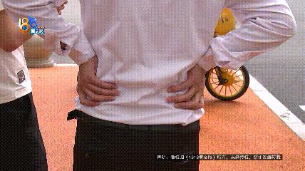 DƬ